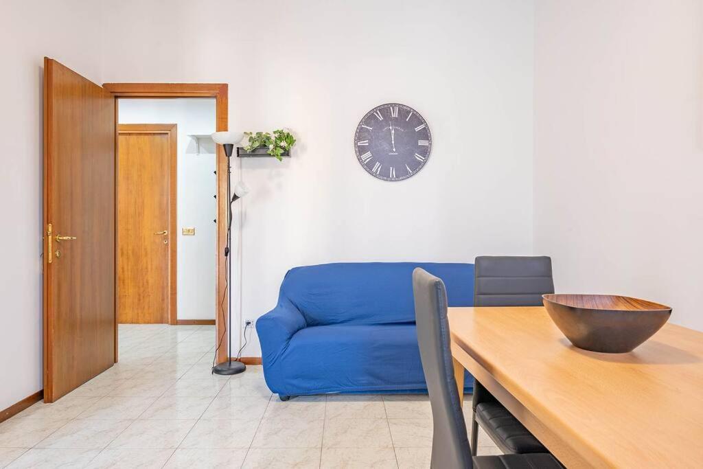 Guest Planet - Intero Bilocale Crescenzago M2 Apartment Milan Bagian luar foto